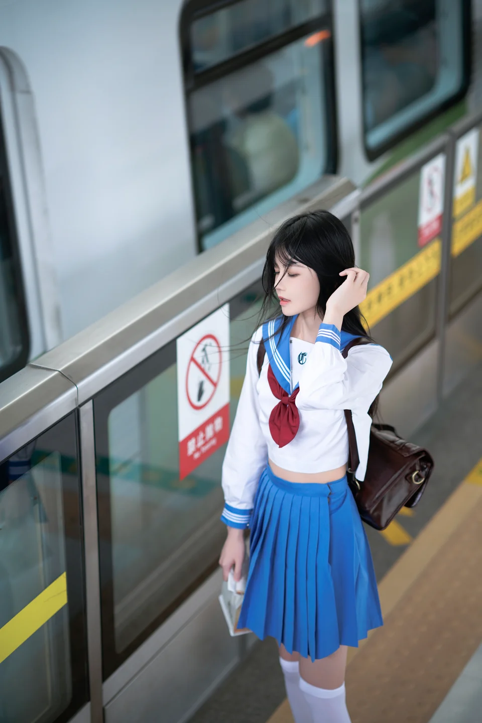 桜桃喵 - 地铁JK [33P-304MB] tg@simisebaisi 【丝足阁】019.webp